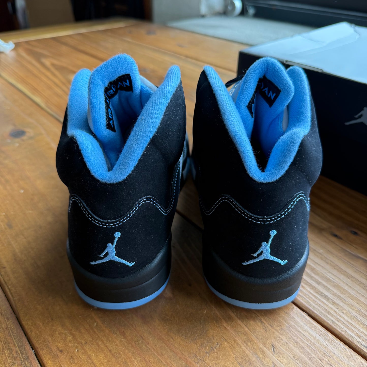 Size 10 - Jordan 5 Retro 'Black Carolina / UNC' 2026 (Used)