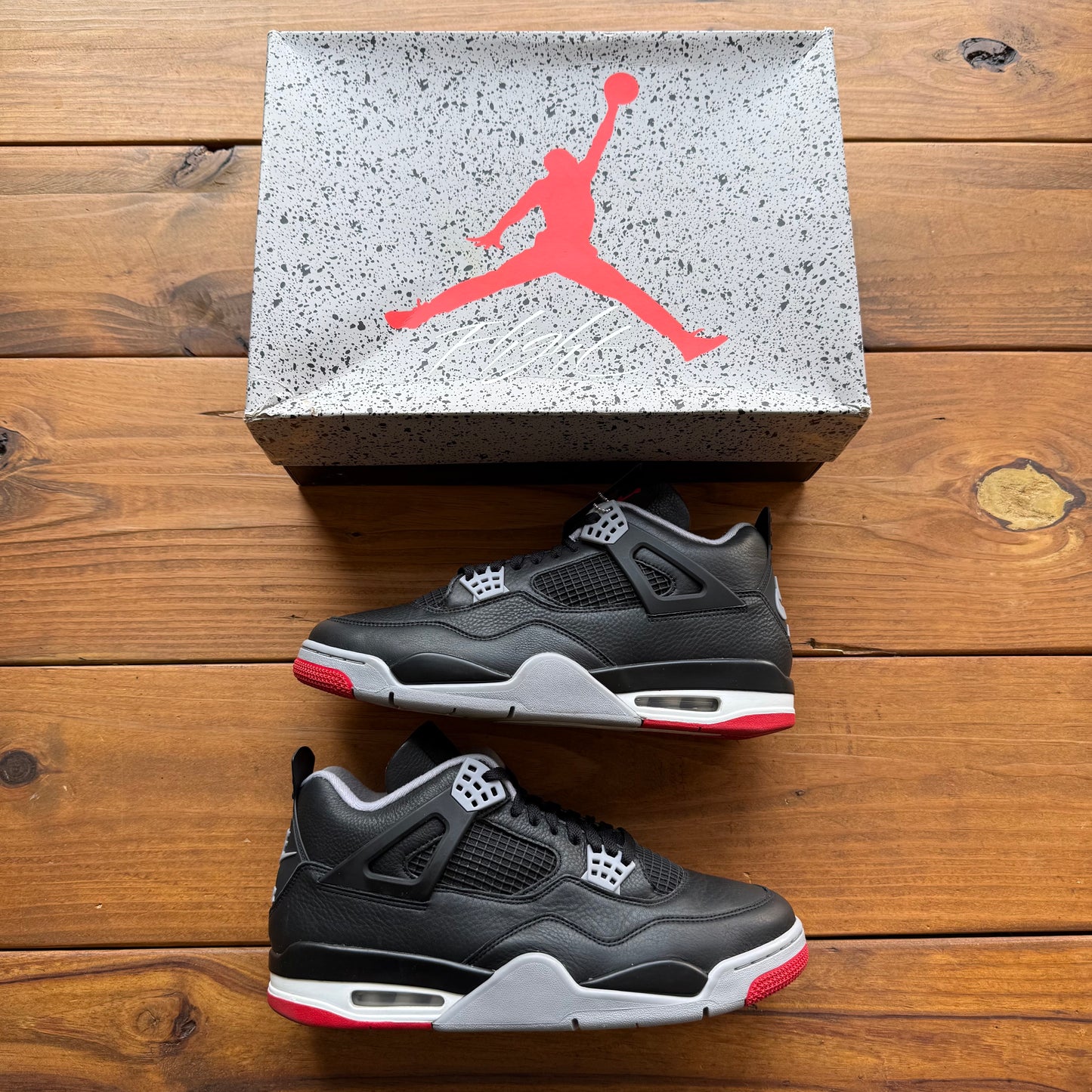 Größe 46 - Jordan 4 Retro 'Bred Reimagined' (Gebraucht)