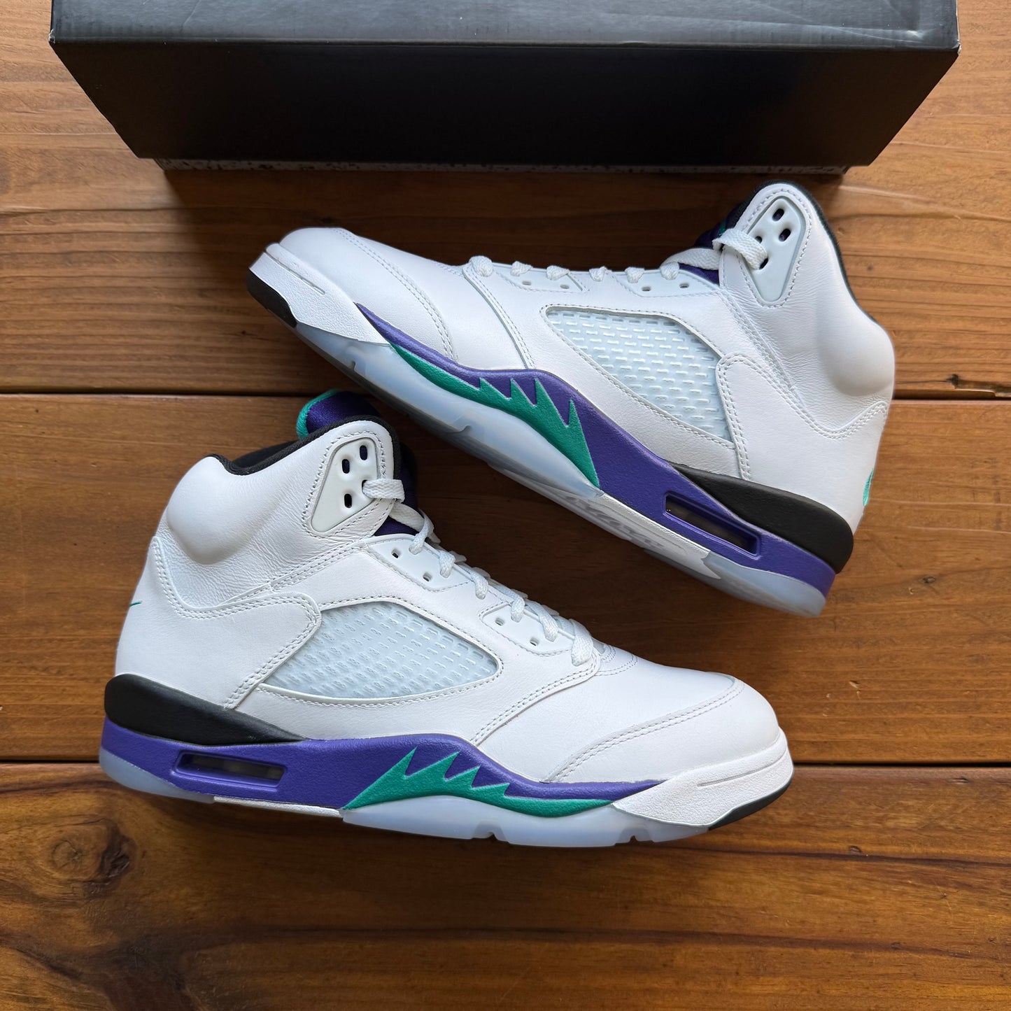 Größe 9.5 - Jordan 5 Retro 'Grape' 2025 (Gebraucht)