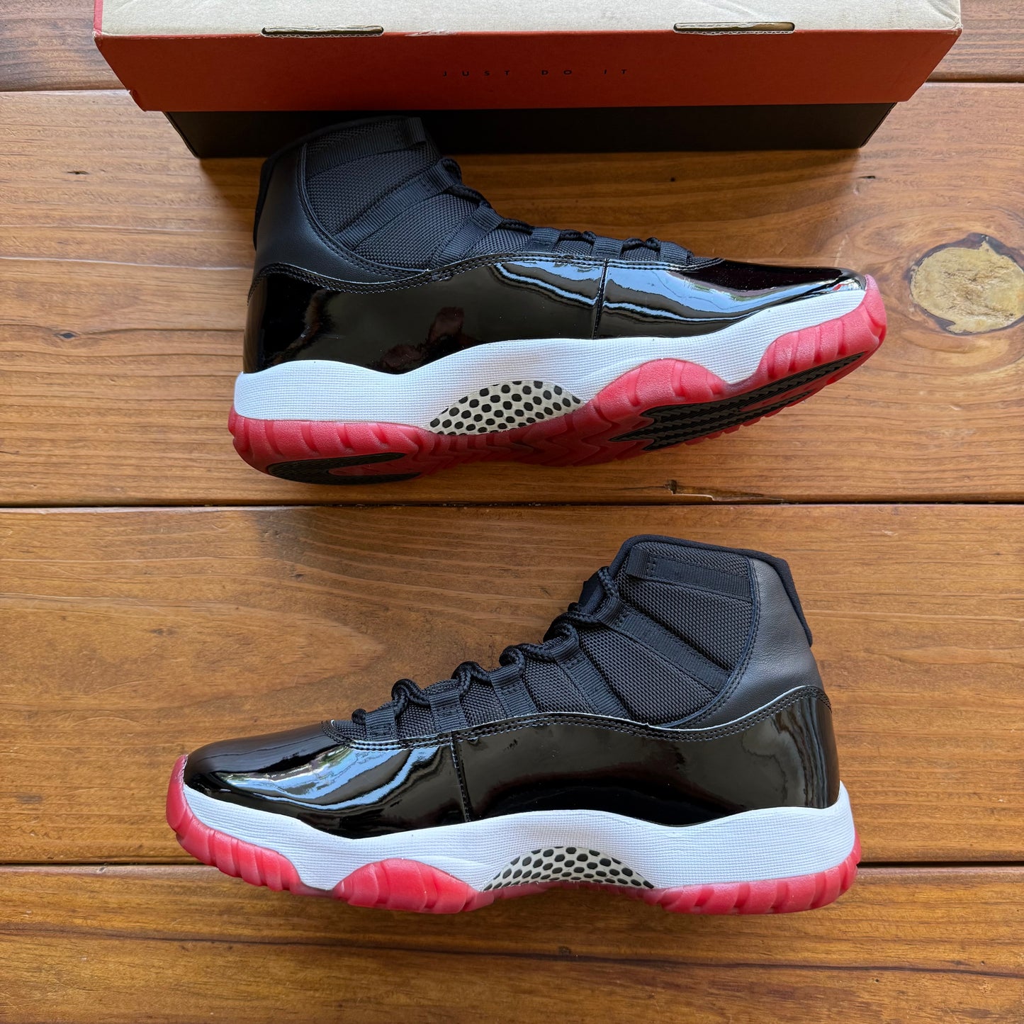 Size 10 - Jordan 11 Retro 'Bred' 2019 (Used)