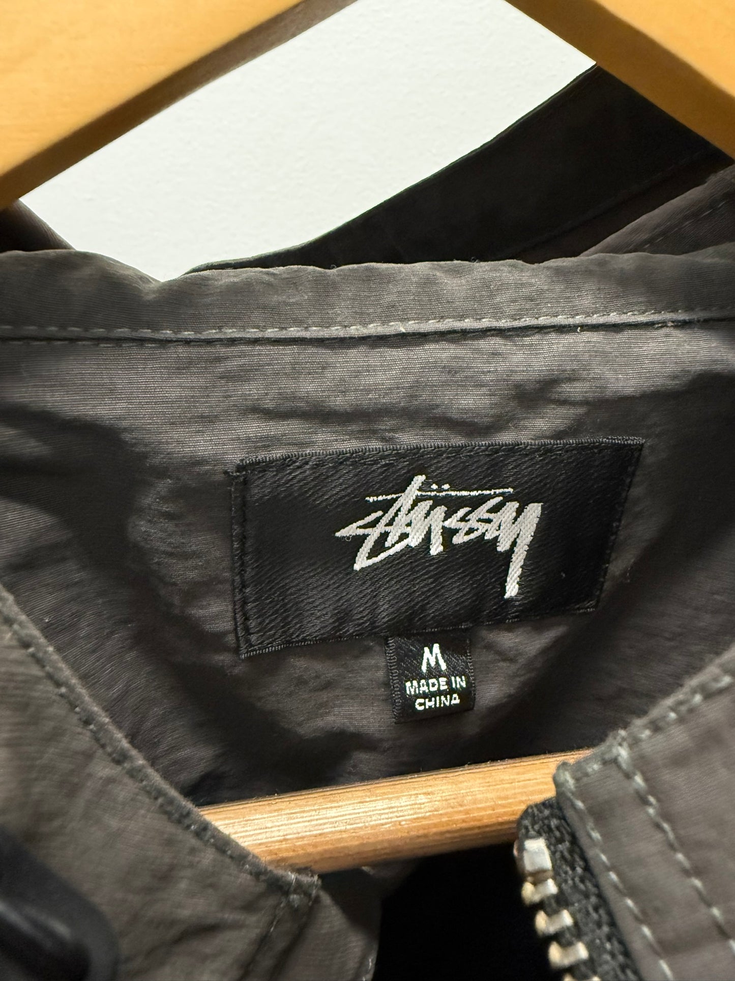 Medium - Stussy Wave Dye Beach Shell Jacket 'Black' (Pre-Owned)