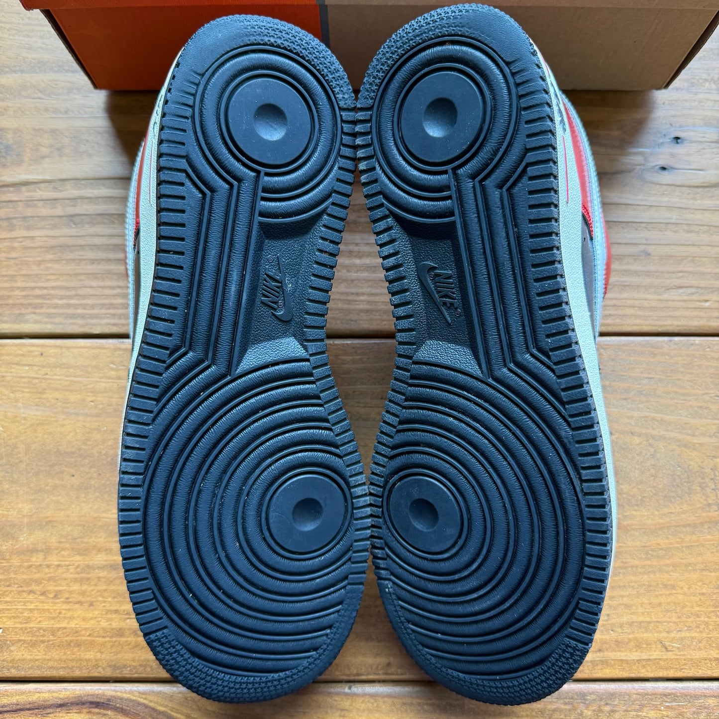 Size 10.5 - Air Force 1 Premium 'Usa World Cup' (Used)