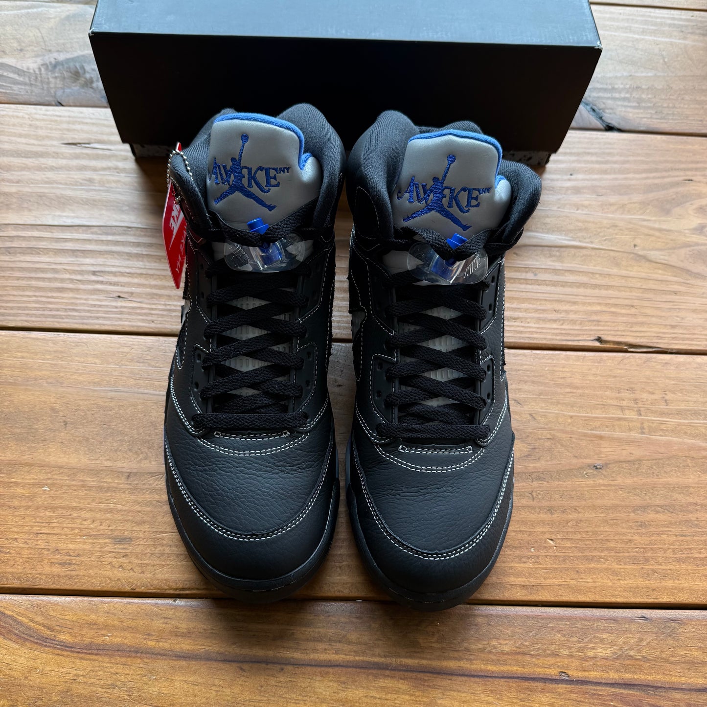 Größe 44 - Awake NY x Jordan 5 Retro 'Boro - Racer Blue' (gebraucht)