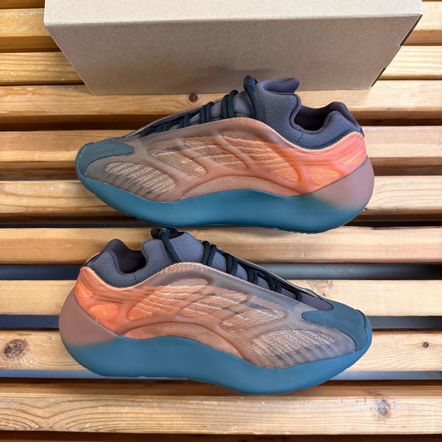 Size 9 - Yeezy 700 V3 'Copper Fade' (Used)