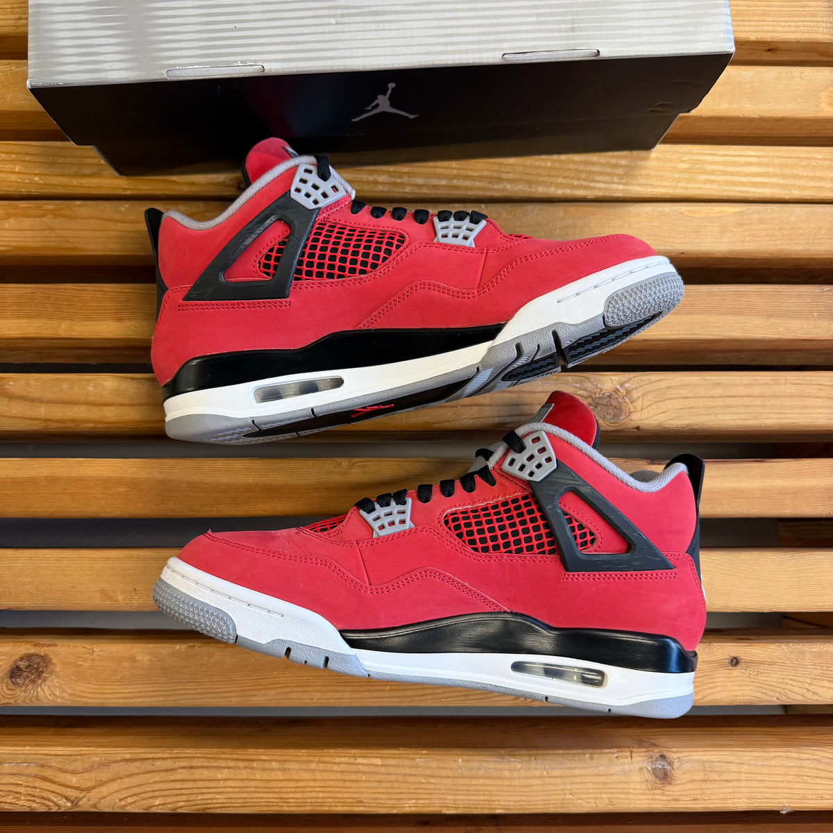 Size 10 - Jordan 4 Retro 'Toro Bravo' 2026 (Used)