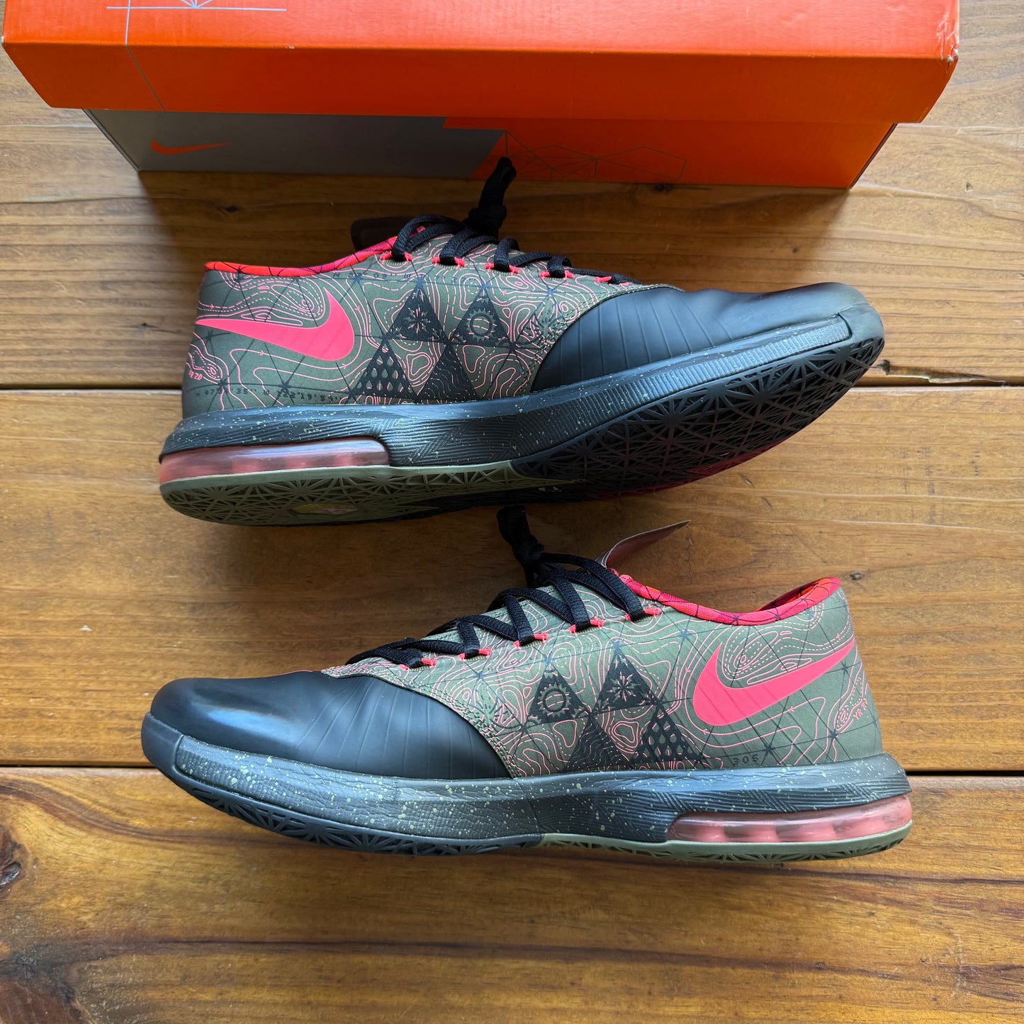 Size 10.5 - KD 6 'Meteorology' (Used)