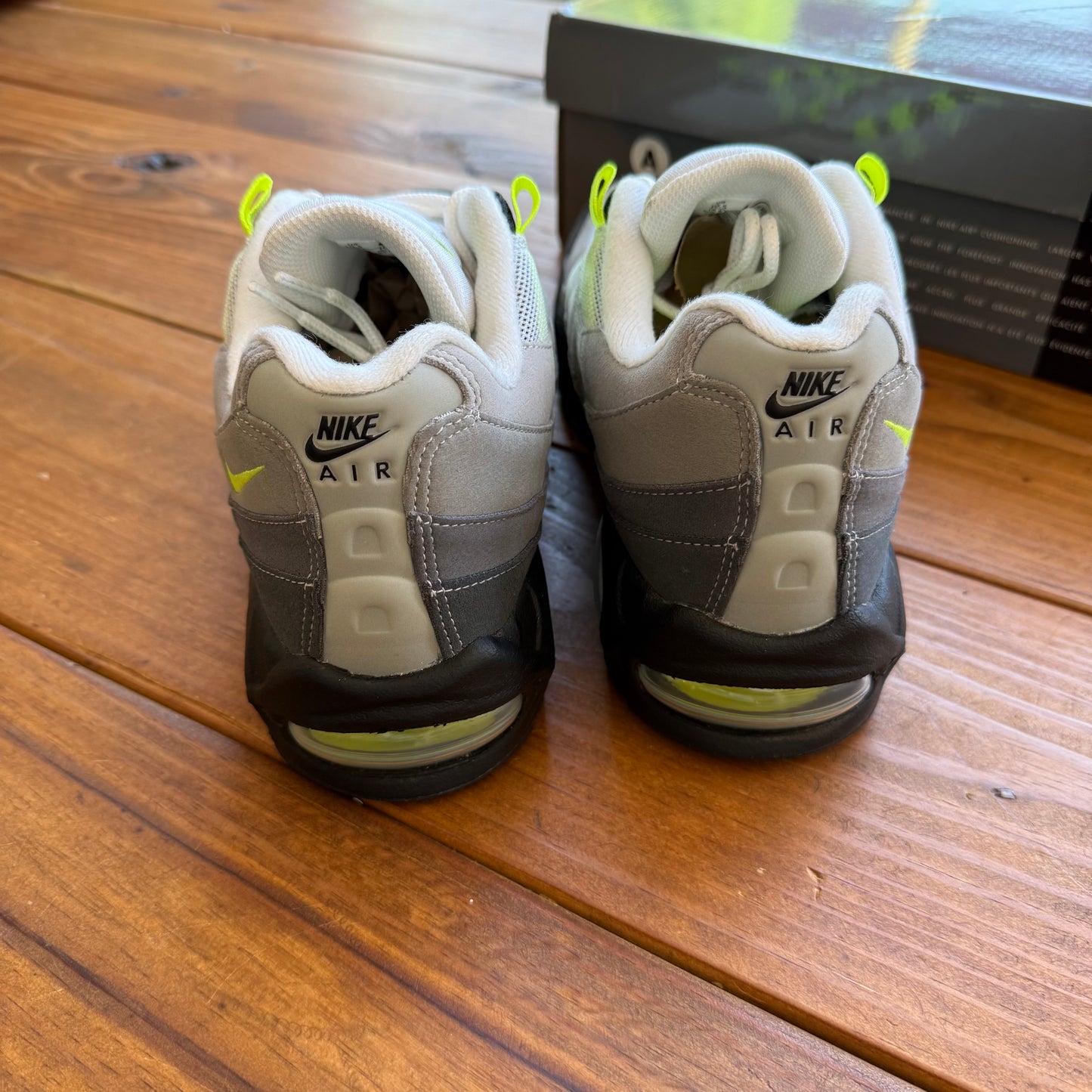 Talla 10.5 - Air Max 95 OG 'Big Bubble - Neon' 2025 / 2026 (Usado)
