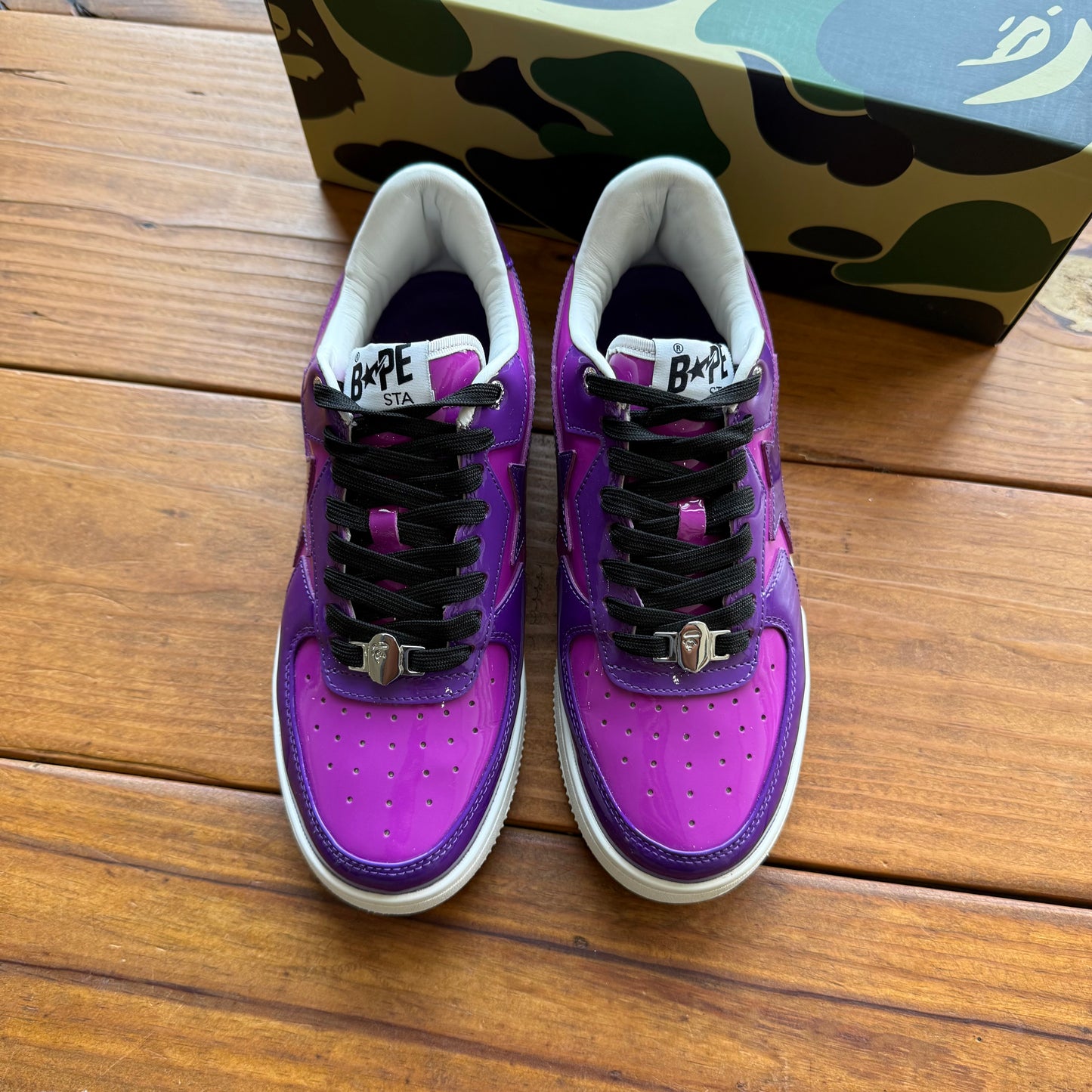 Size 8 - Bapesta Icon M2 'Purple' (Used)