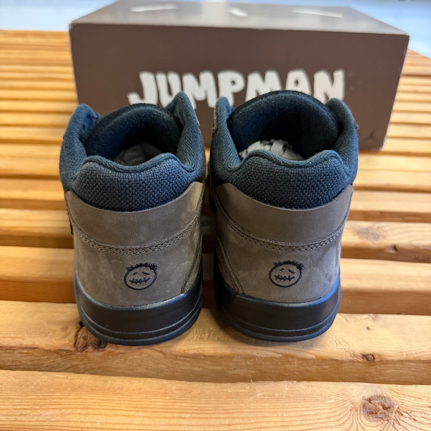 Size 9 - Travis Scott x Jordan Jumpman Jack TR 'Dark Mocha' (Used)