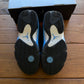 Größe 44 - Jordan 14 Retro 'Black University Blue' 2026 (Gebraucht)