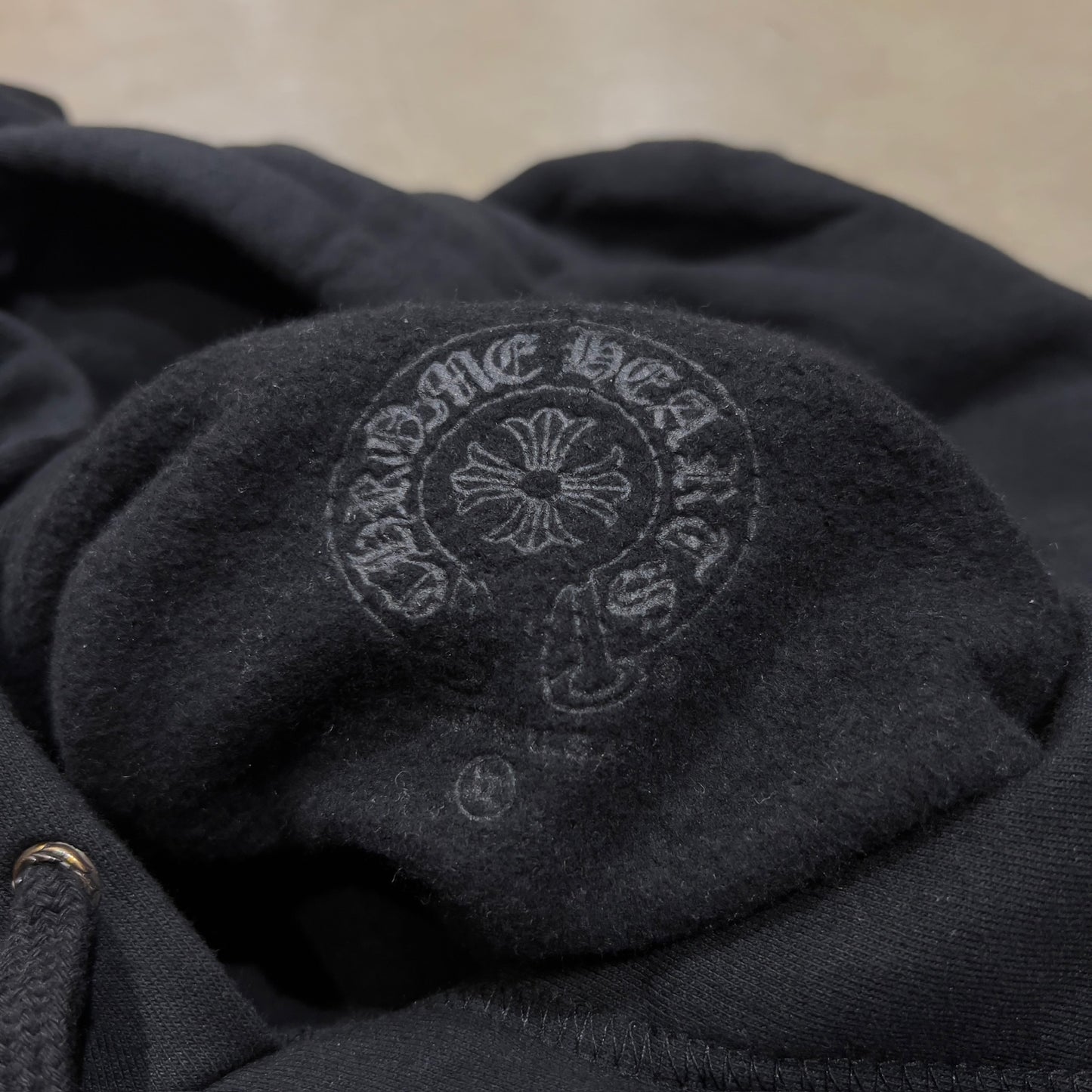 CHROME HEARTS SCROLL LOGO HOODIE (USED)