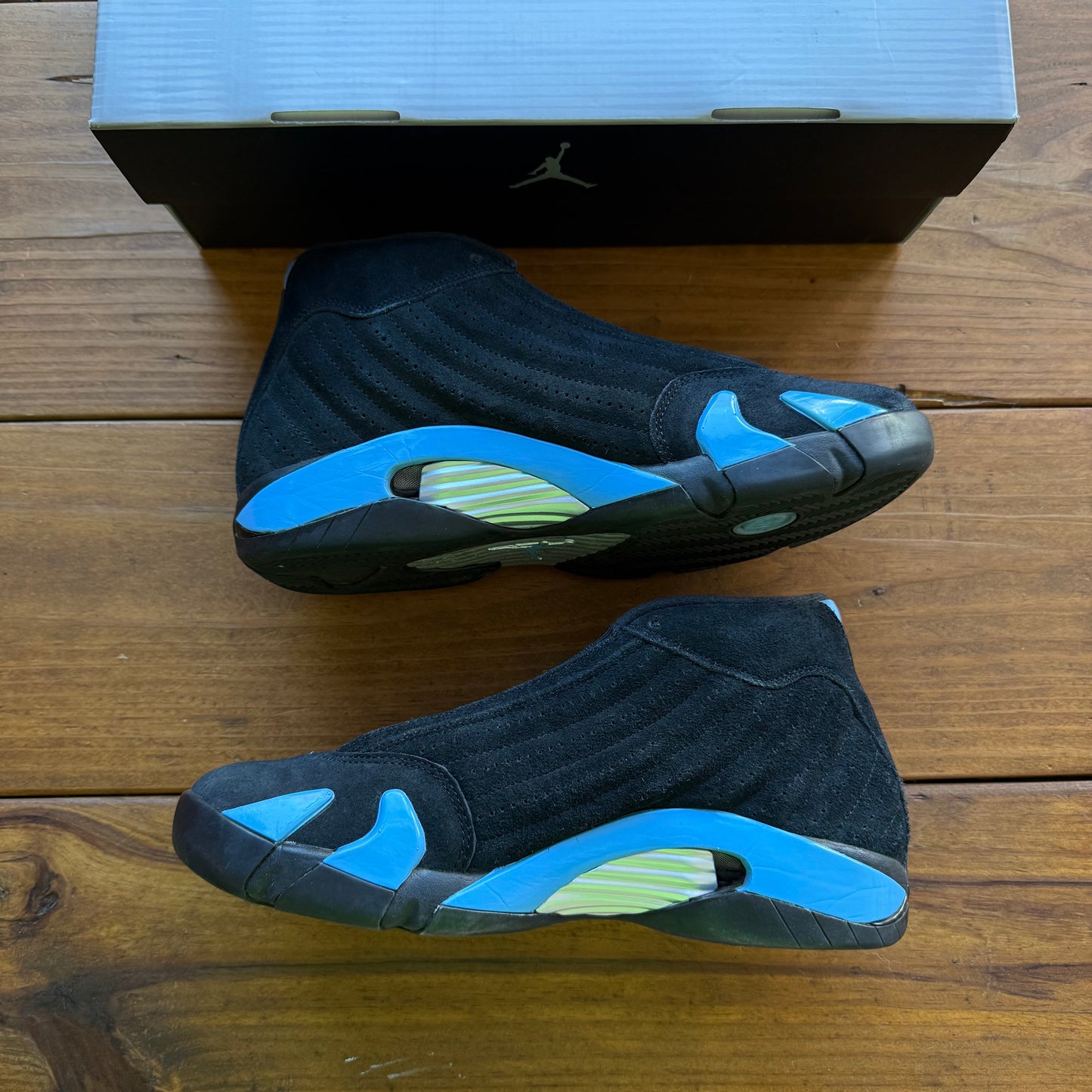 Größe 44 - Jordan 14 Retro 'Black University Blue' 2026 (Gebraucht)