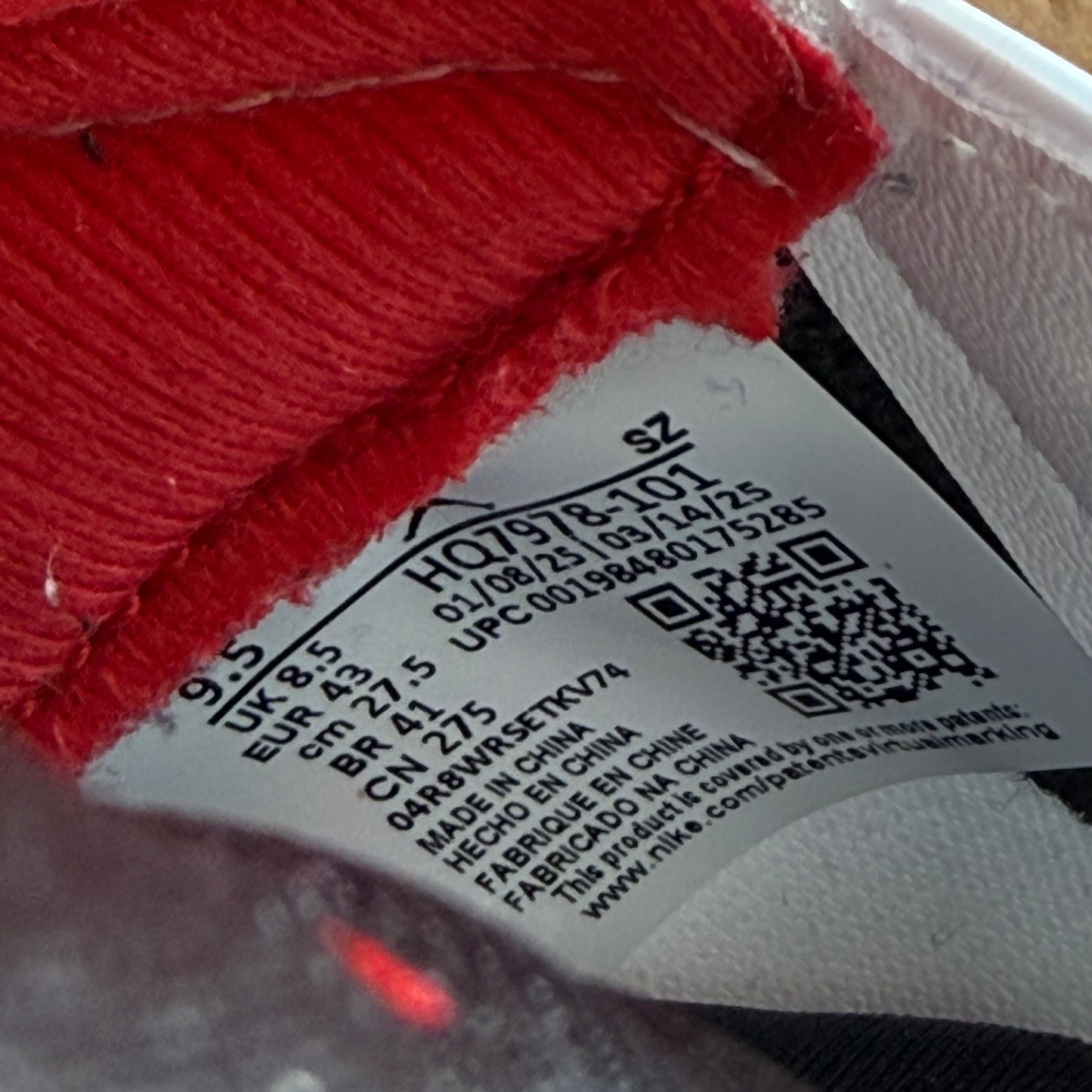 Größe 9.5 - Jordan 5 Retro 'Fire Red' 2025 (Gebraucht)