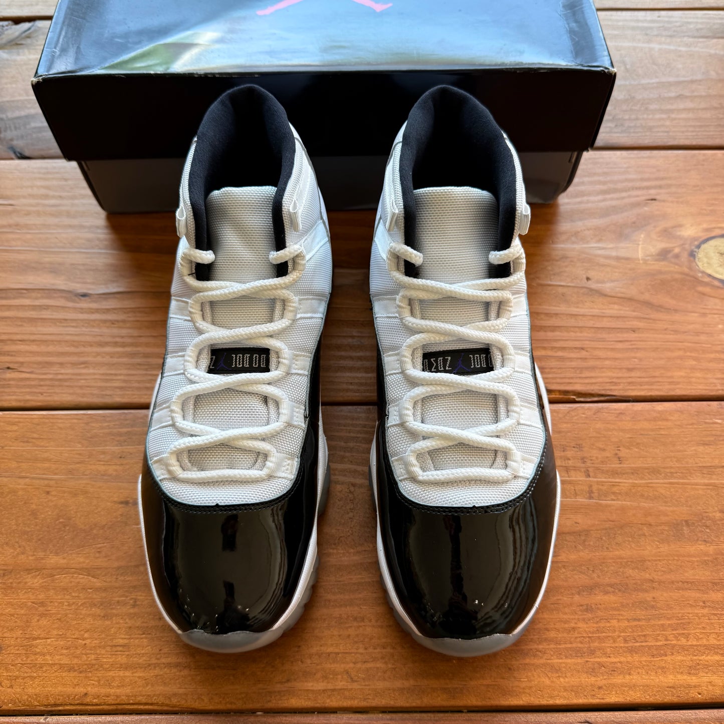 Size 10 - Jordan 11 Retro 'Concord' 2018 (Used)