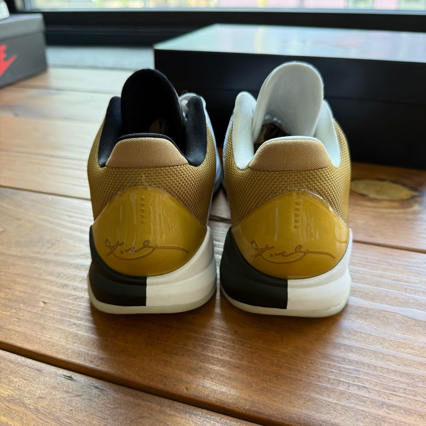 Size 9 - Zoom Kobe 5 Protro 'Big Stage' (Used)