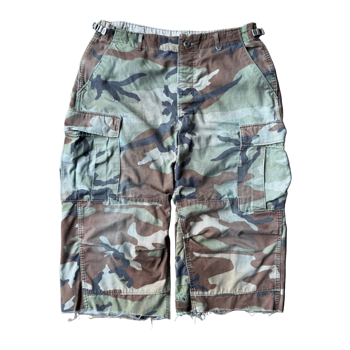 Size 34x20 Vintage Camo Long Shorts