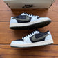 Talla 10W/8.5M - Travis Scott x Wmns Jordan 1 Retro Low OG SP 'Olive' (Usado)