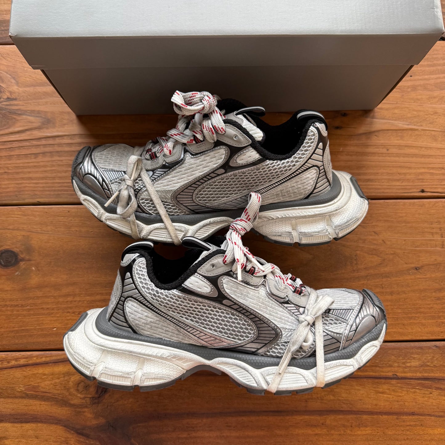 Size 42 - BB 3XL Sneaker (Used)