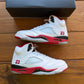 Größe 11.5 - Jordan 5 Retro 'Fire Red' 2025 (Gebraucht)
