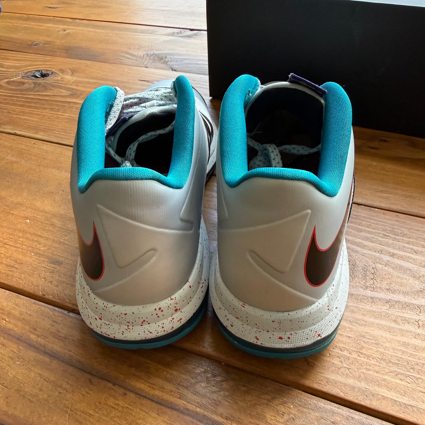 Size 10.5 - Air Max LeBron 10 Low 'Tropical Teal Platinum' (Used)