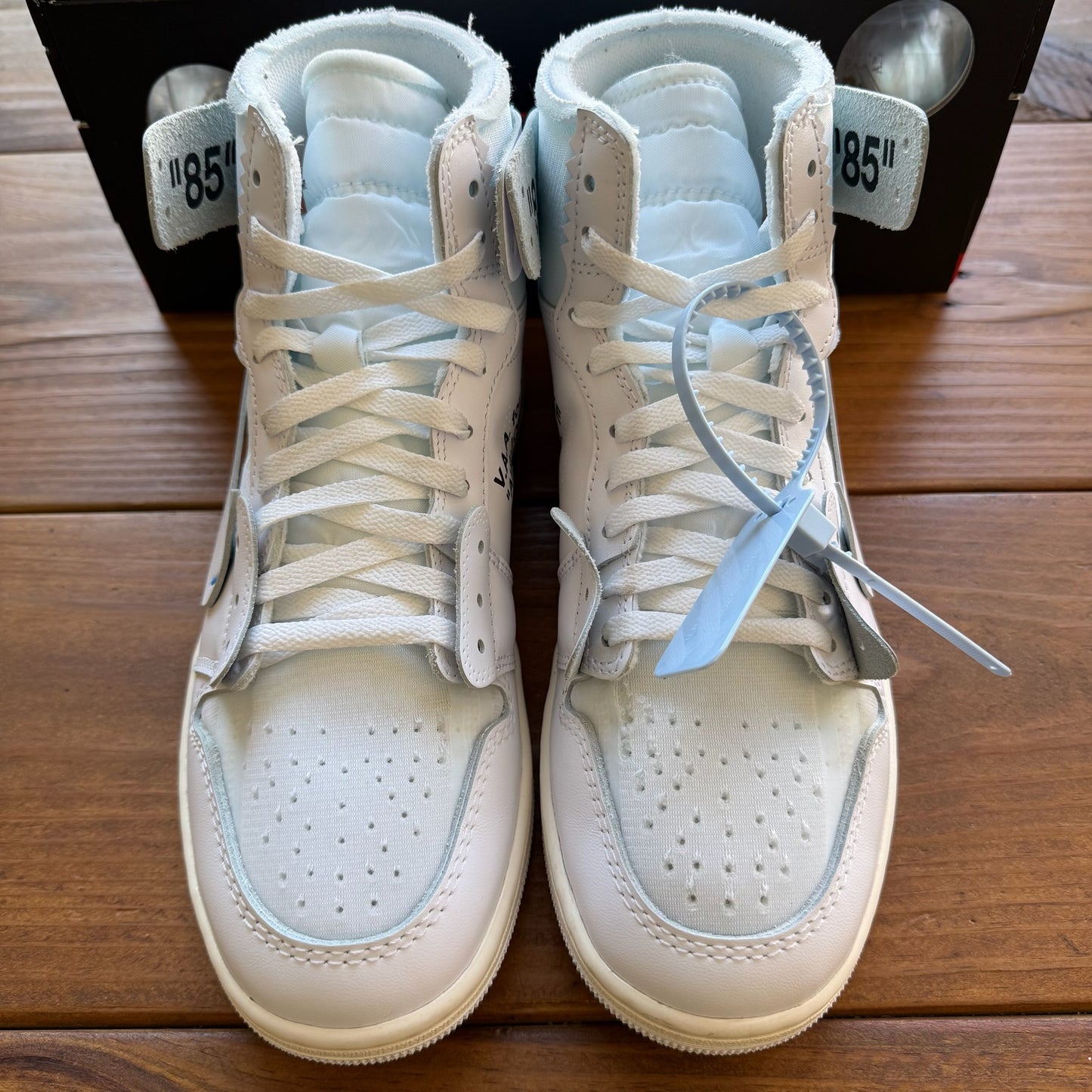 Größe 43 - Virgil Abloh Archive x Jordan 1 Retro High OG 'Alaska' (Gebraucht)