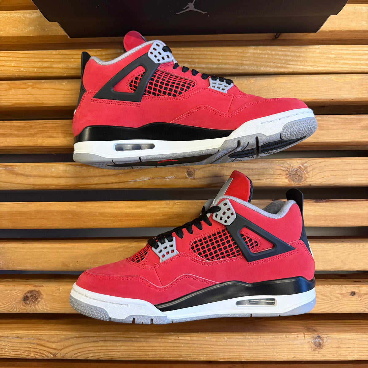 Size 9 - Jordan 4 Retro 'Toro Bravo' 2026 (Used)
