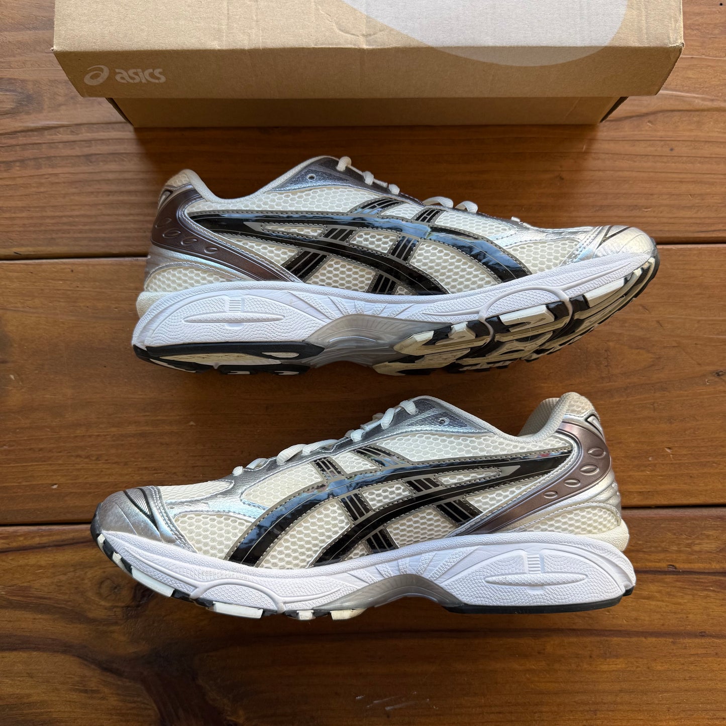 Talla 11.5 - Gel Kayano 14 'Silver Cream' (Usado)