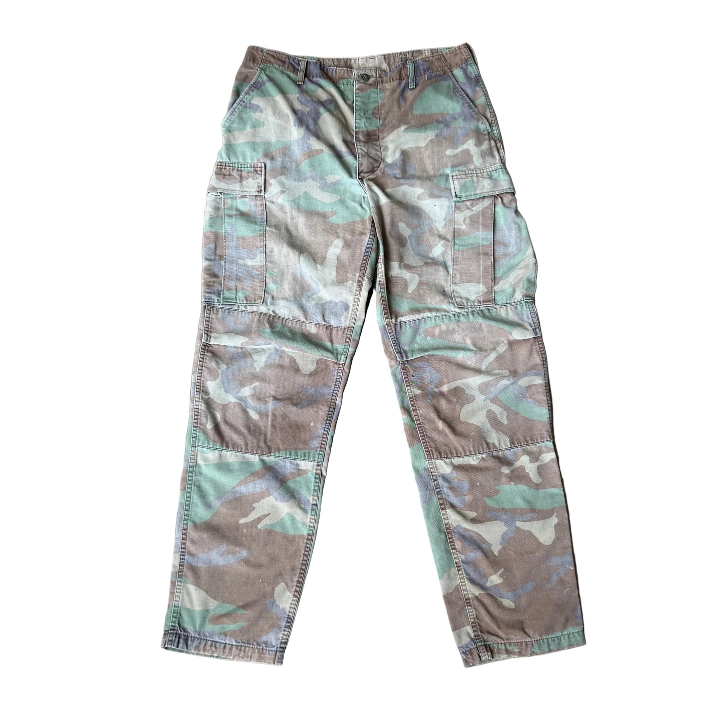 Size 34x33 - Vintage Camo Cargo Pants