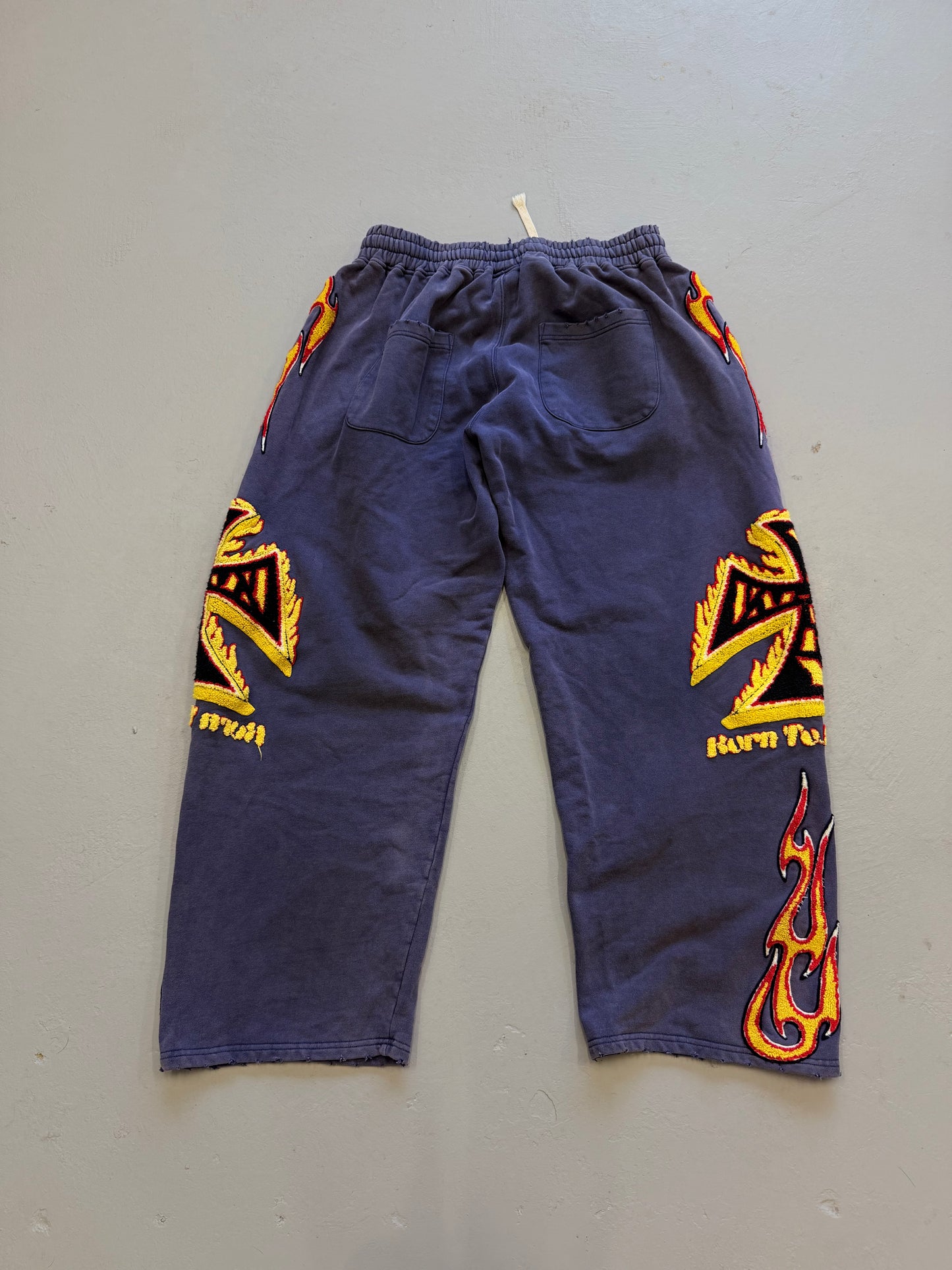 Small - Vale Forever LaFlare Sweatpants (Pre-Owned)