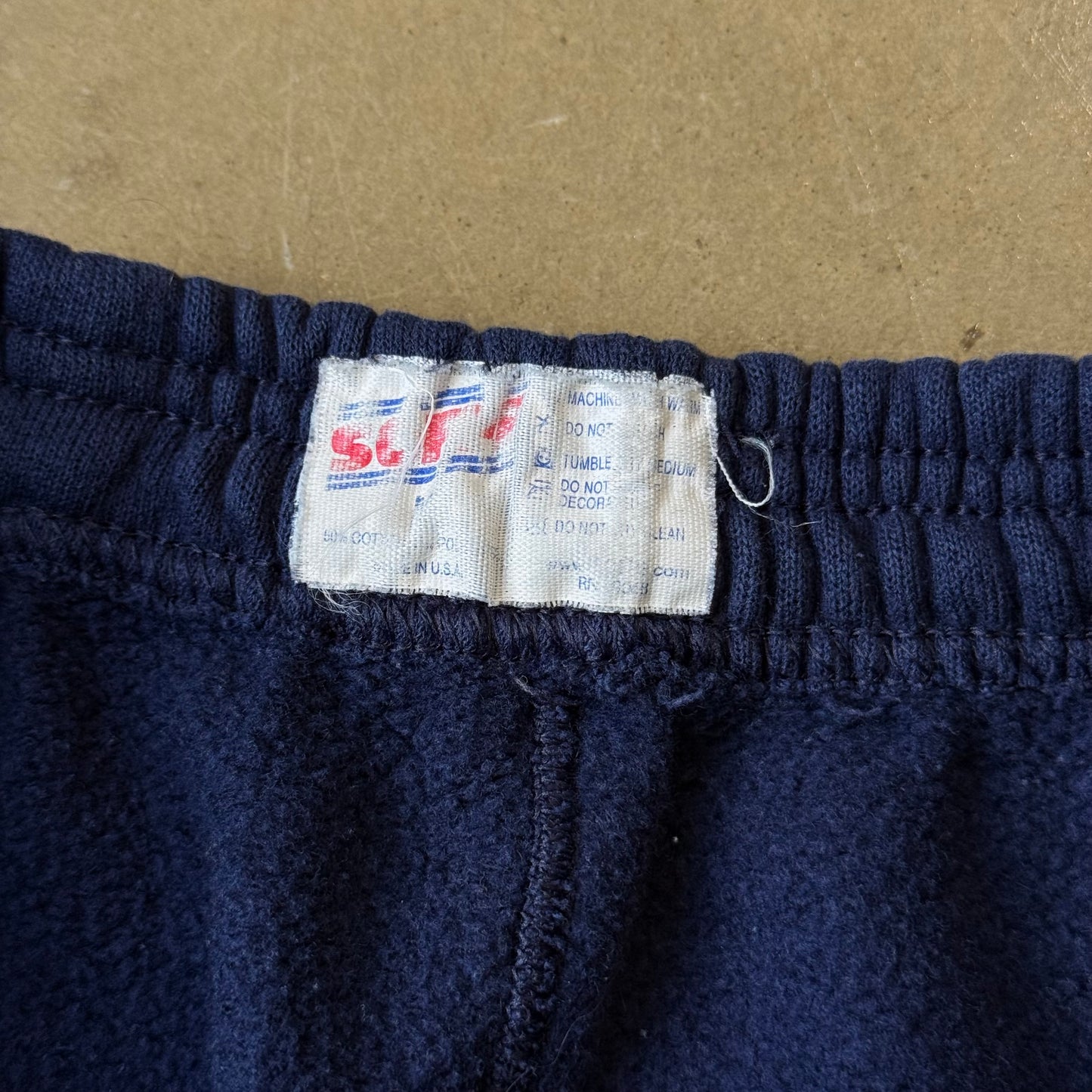 Mediano - Pantalones cortos de sudadera azul marino vintage 3/4