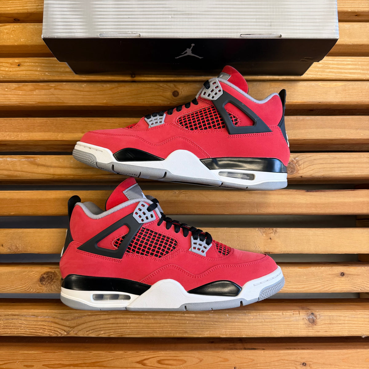 Size 10 - Jordan 4 Retro 'Toro Bravo' 2026 (Used)