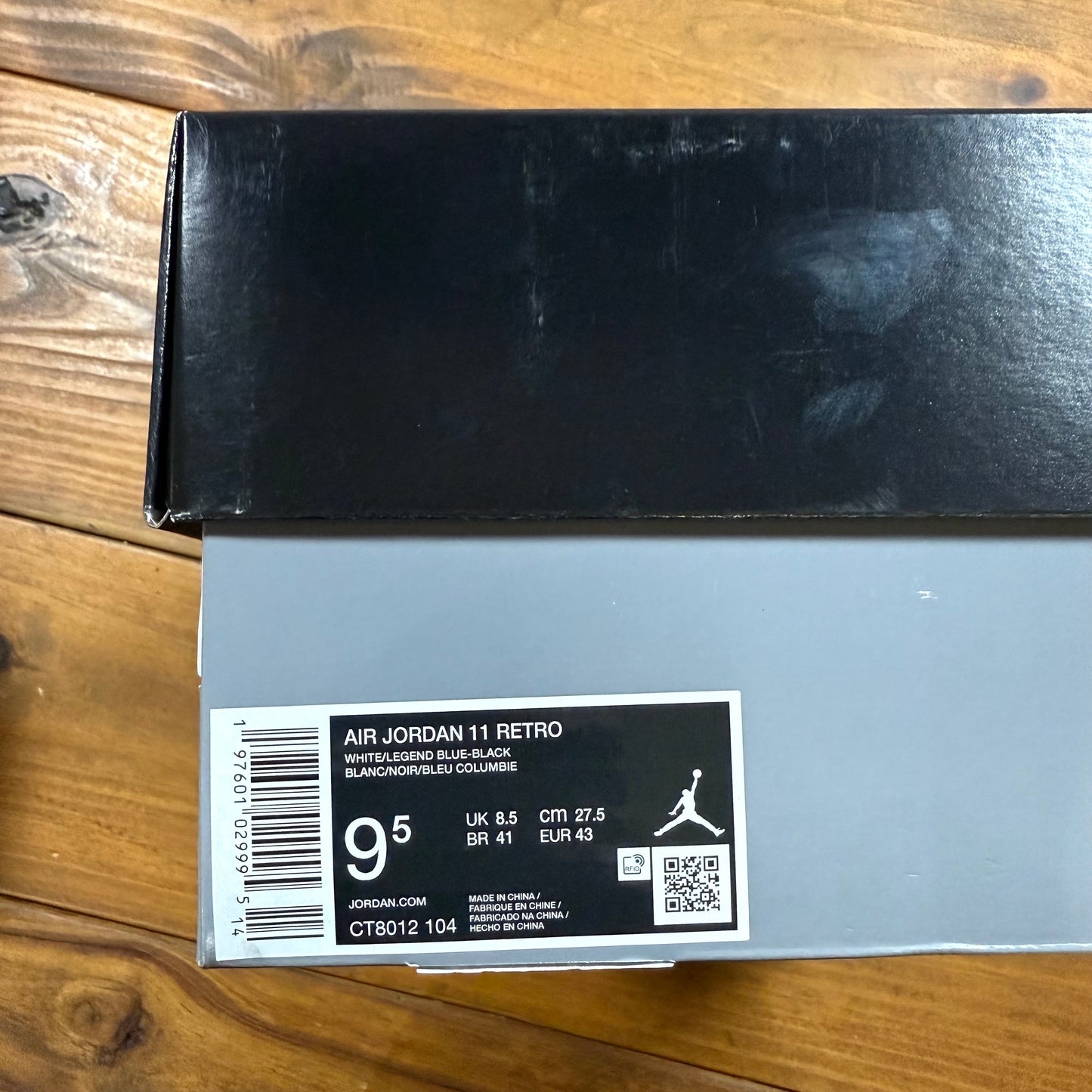 SIZE 9.5 - Jordan 11 Retro 'Columbia / Legend Blue' 2024 (Used)