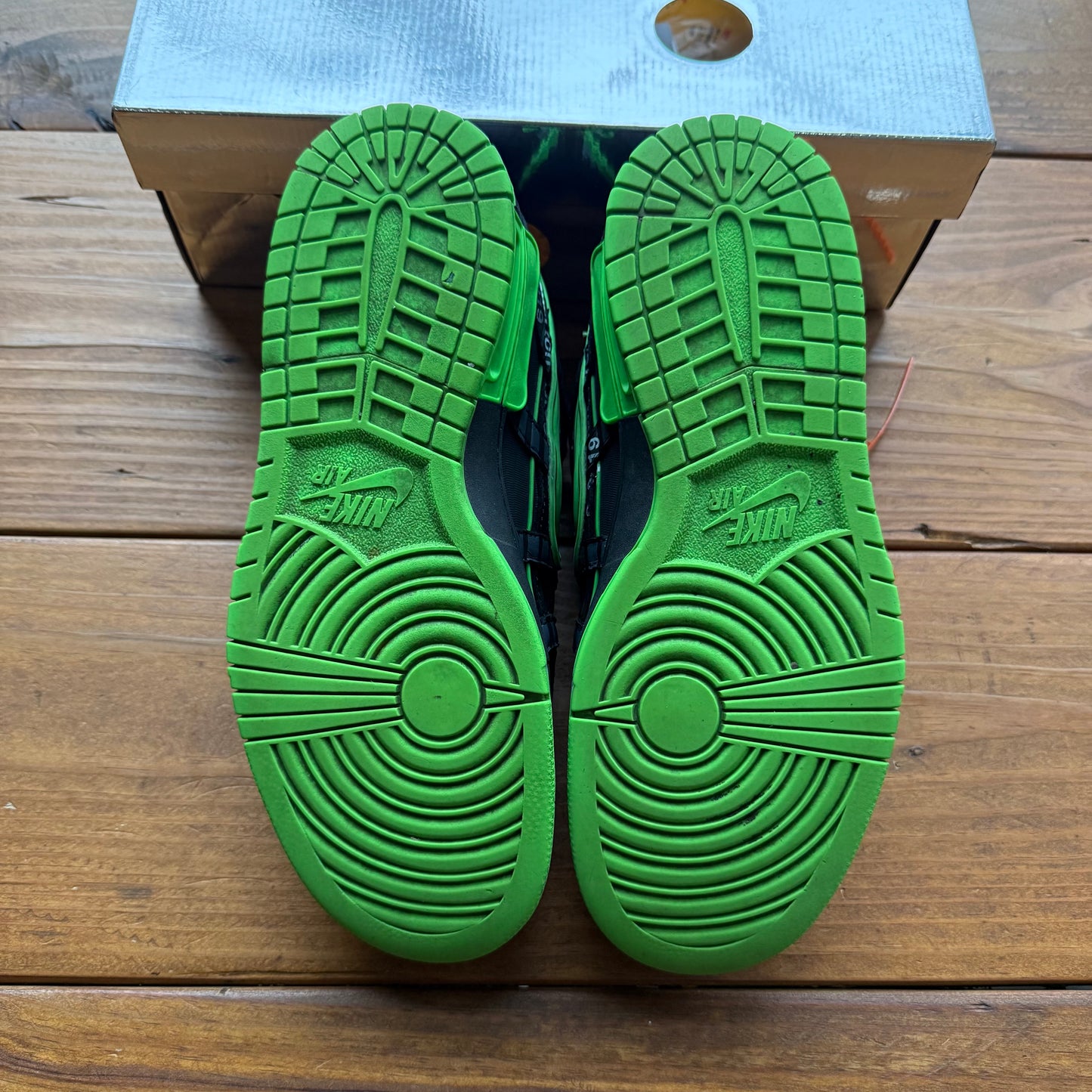 Talla 10 - Off-White x Air Rubber Dunk 'Green Strike' (Usado)
