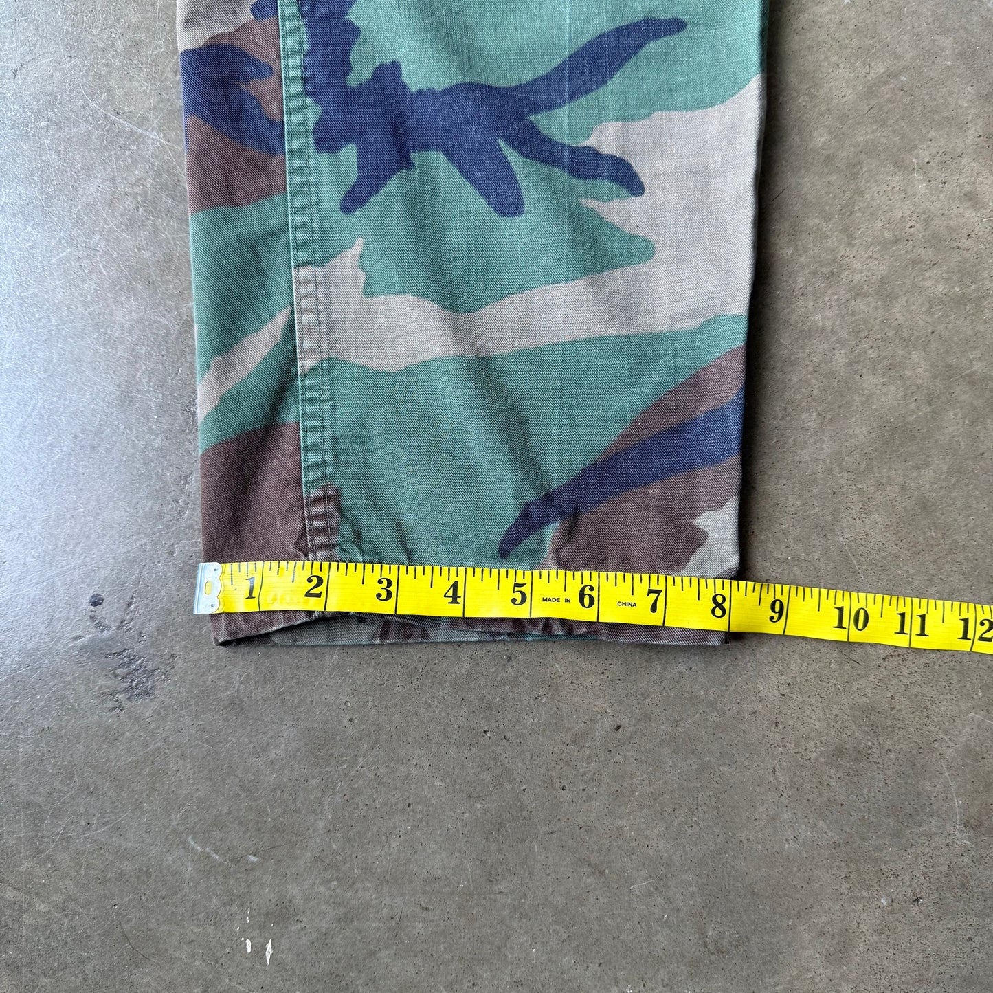 Size 32x30 - Vintage Camo Cargo Pants