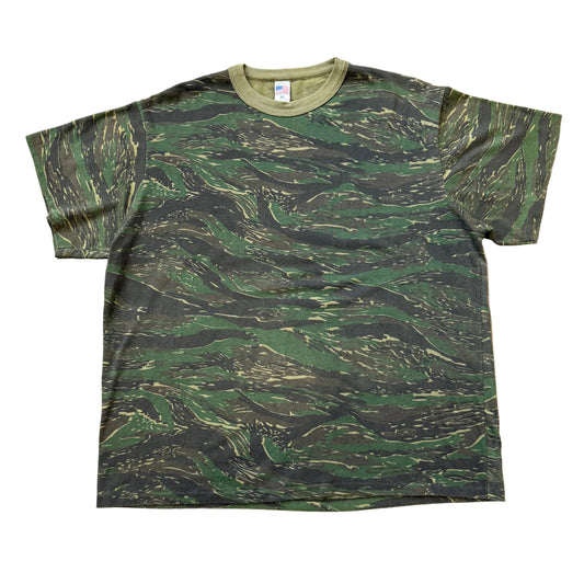 CAMISETA DE CAMUFLAJE