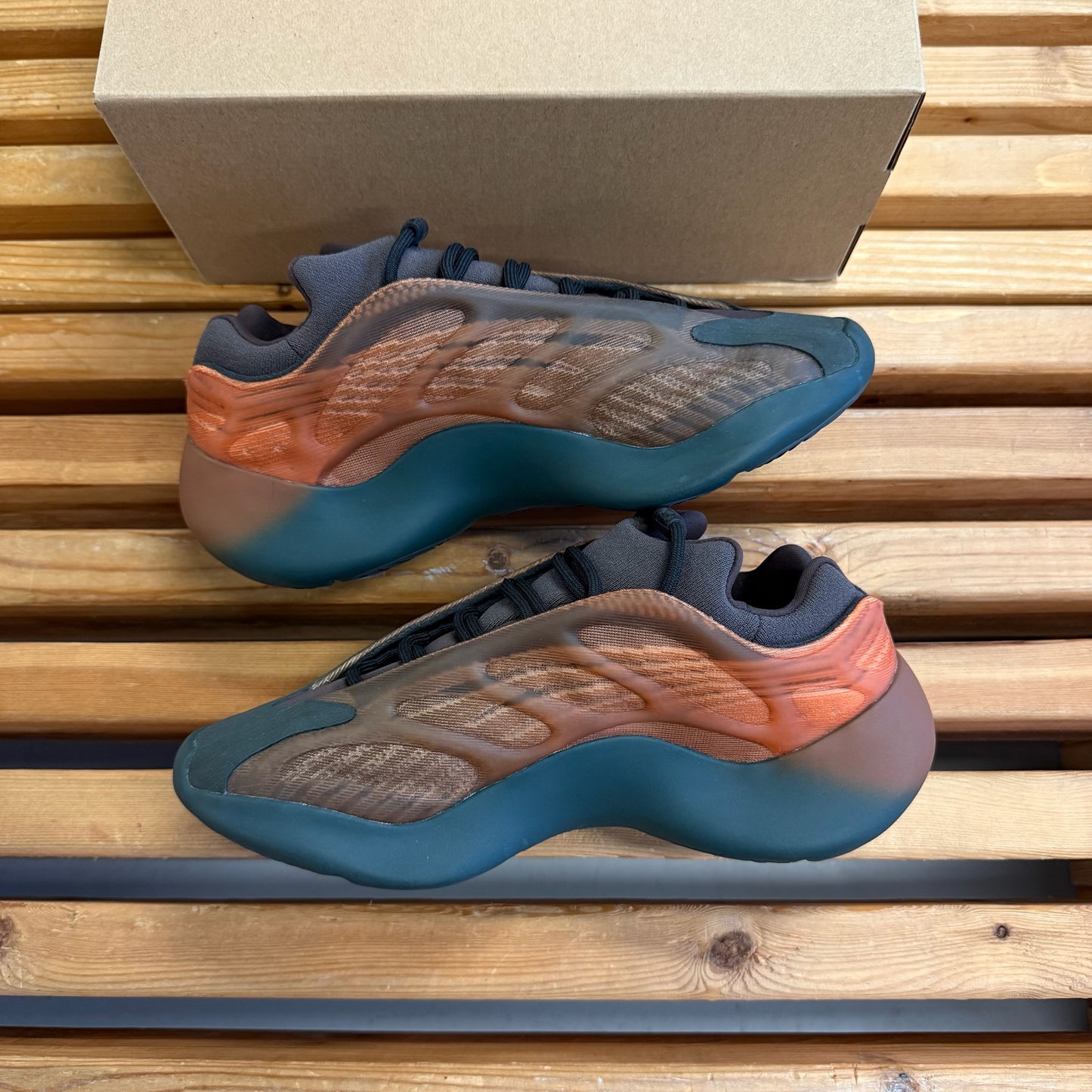Size 9 - Yeezy 700 V3 'Copper Fade' (Used)