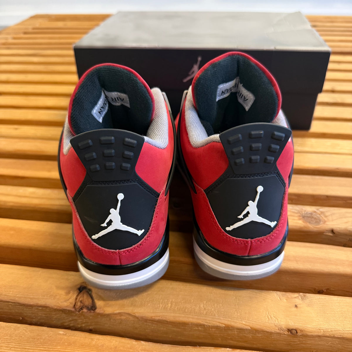 Size 9 - Jordan 4 Retro 'Toro Bravo' 2026 (Used)
