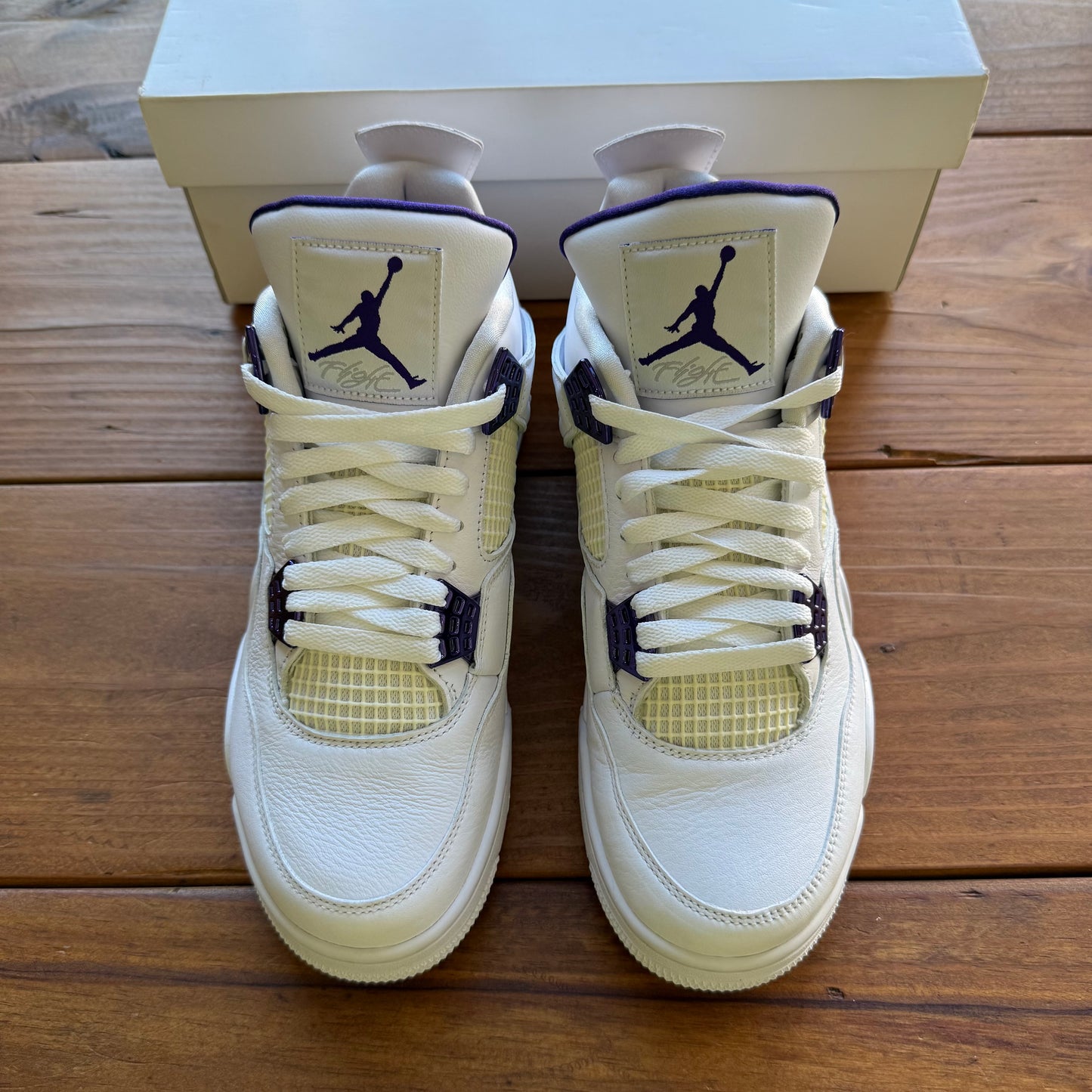 Größe 9 – Jordan 4 Retro „Purple Metallic“ (Gebraucht)