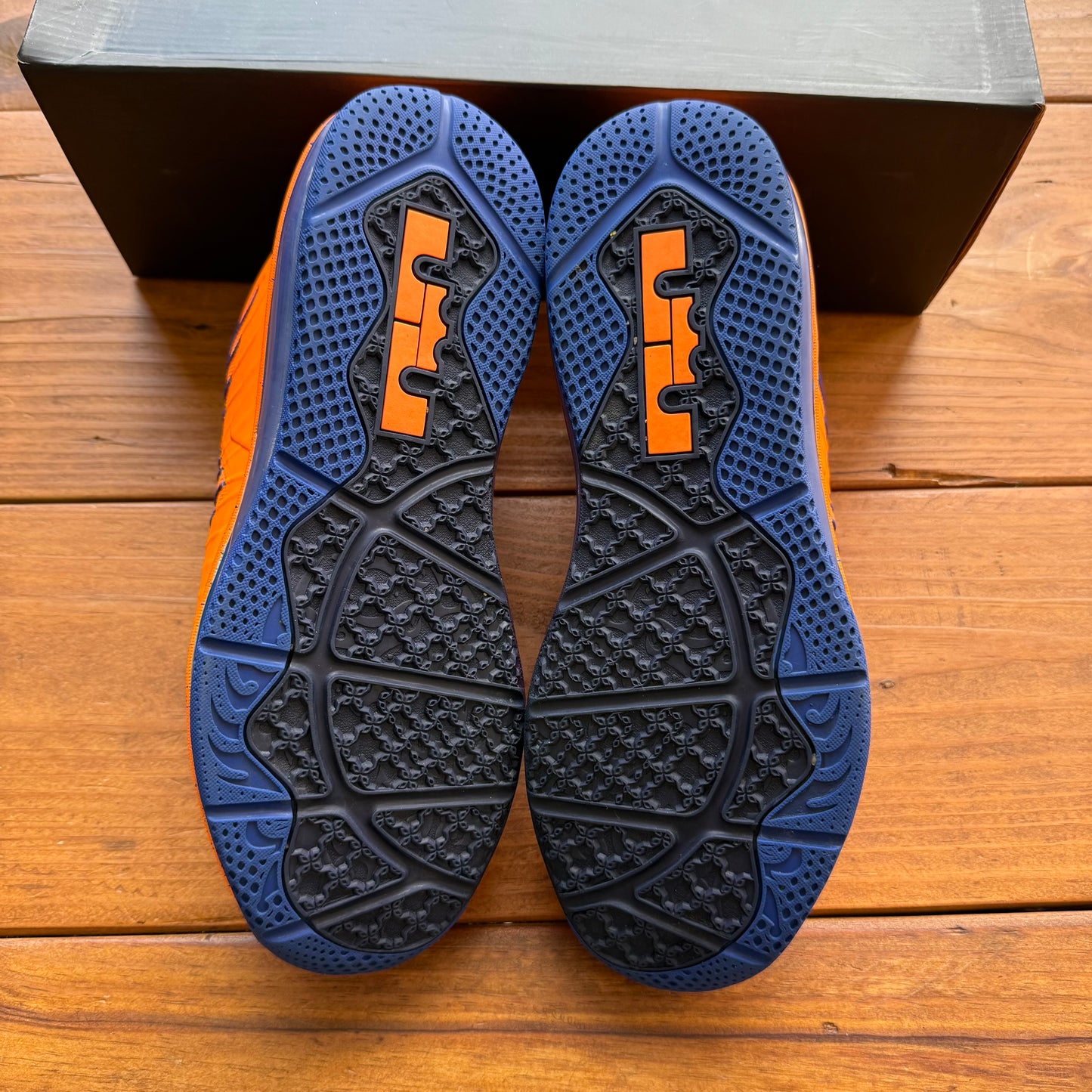 Size 10.5 - Air Max LeBron 10 Low 'Knicks' (Used)