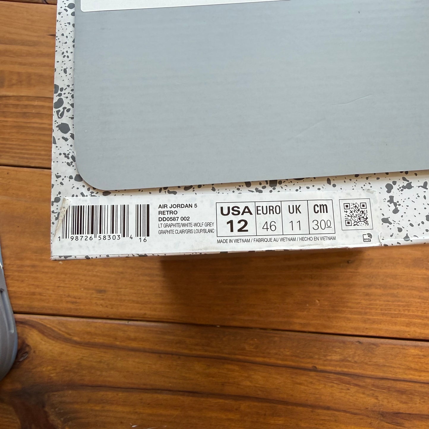 Größe 46 - Jordan 5 Retro 'Wolf Grey' 2026 (Gebraucht)