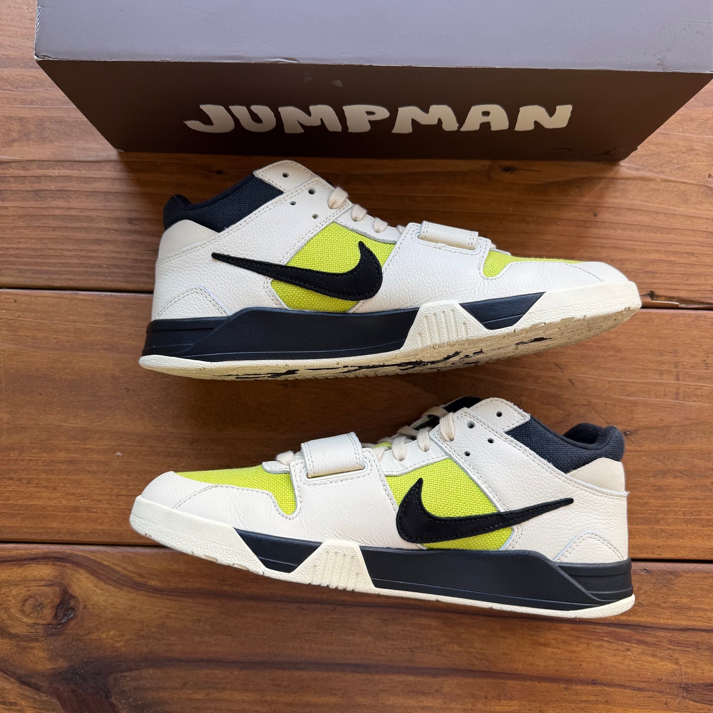 Talla 11.5 - Travis Scott x Jordan Jumpman Jack TR 'Bright Cactus' (Usado)