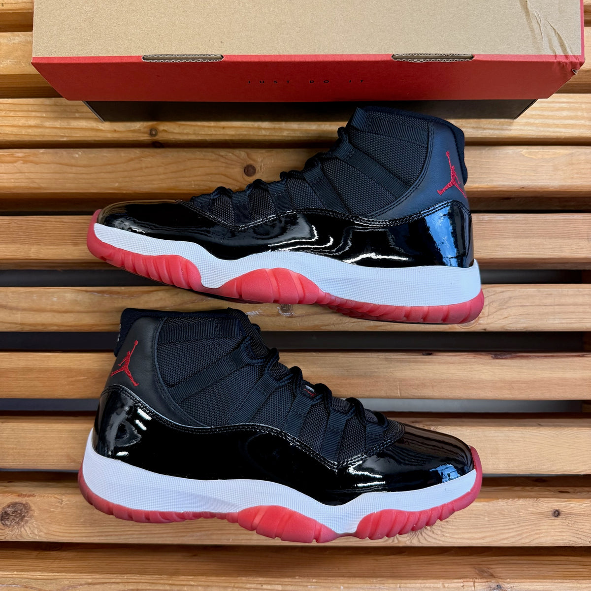 Size 8.5 - Jordan 11 Retro 'Bred' 2019 (Used)