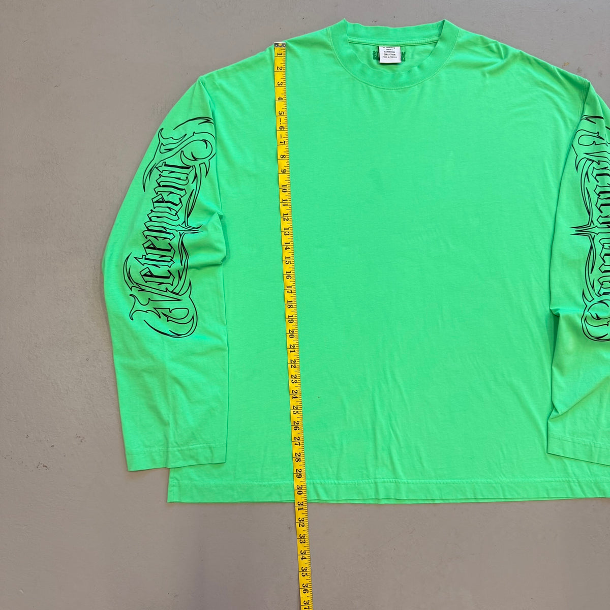 XL - Vetements Metal Printed Long-Sleeve 'Neon Green' (Pre-Owned)