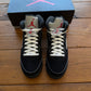 Talla 10 - Jordan 5 Retro OG 'Black Metallic Reimagined' (Usado)