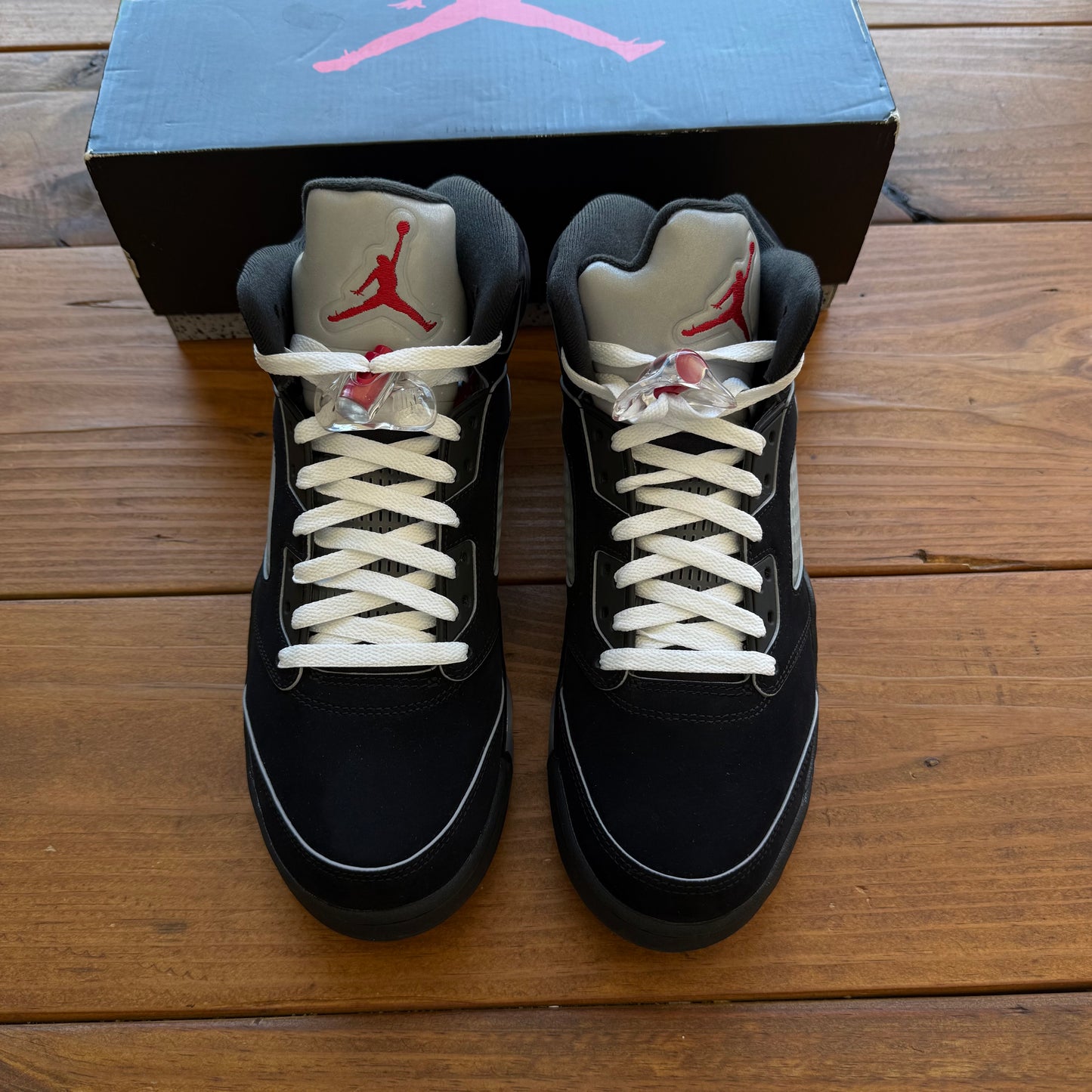 Talla 10 - Jordan 5 Retro OG 'Black Metallic Reimagined' (Usado)