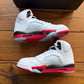Größe 9.5 - Jordan 5 Retro 'Fire Red' 2025 (Gebraucht)