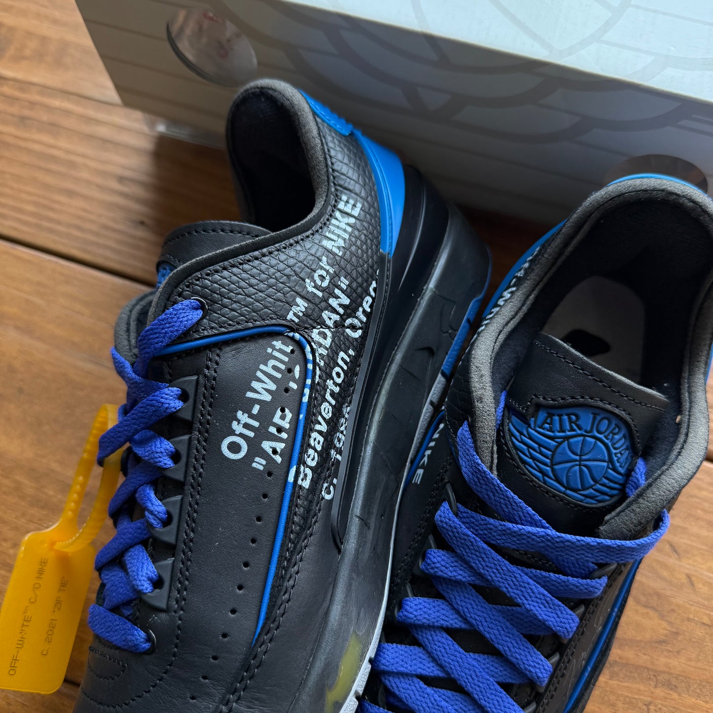 Größe 42.5 - Off-White x Jordan 2 Retro Low SP 'Black Varsity Royal' (Gebraucht)