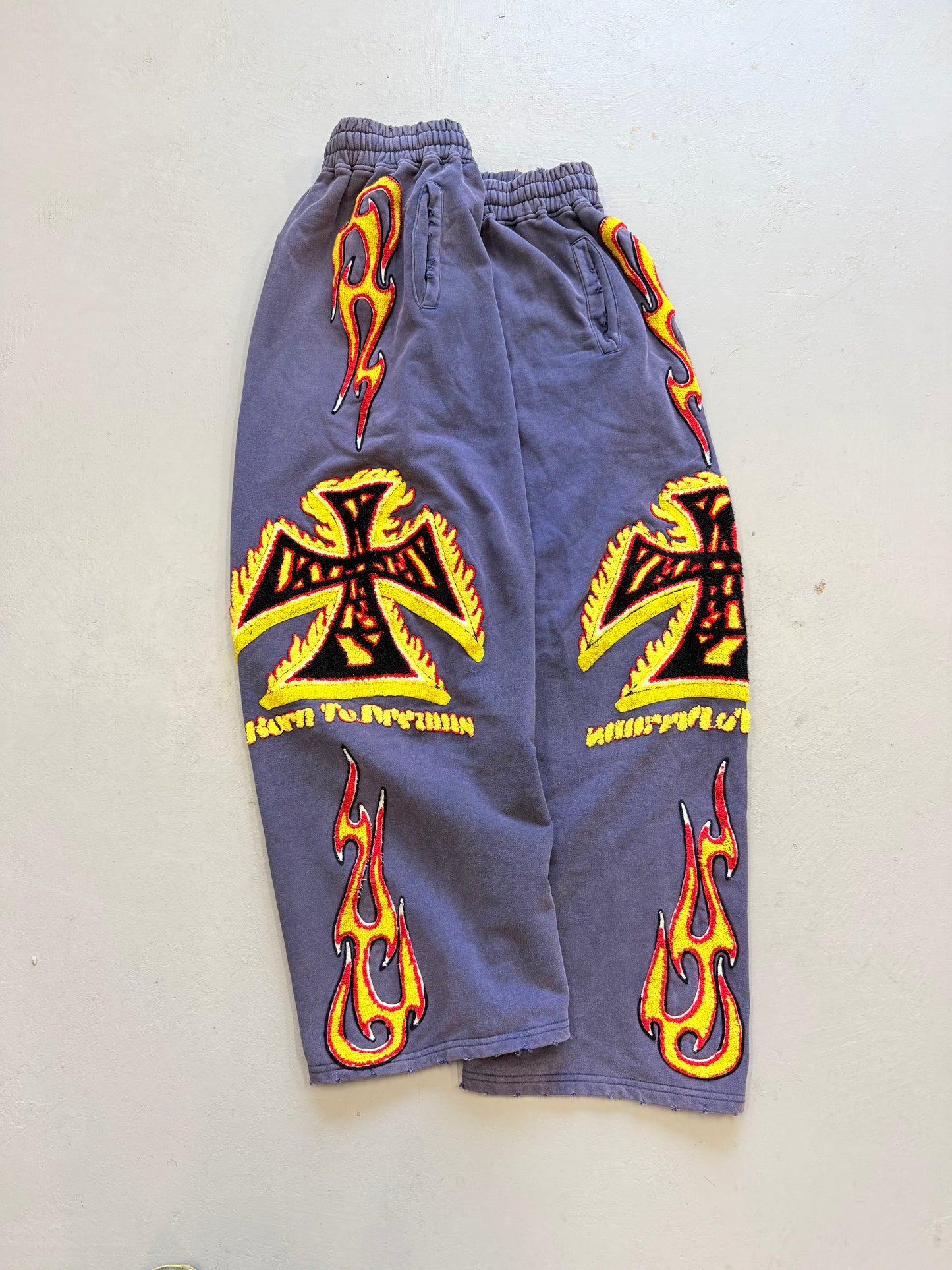 Small - Vale Forever LaFlare Sweatpants (Pre-Owned)