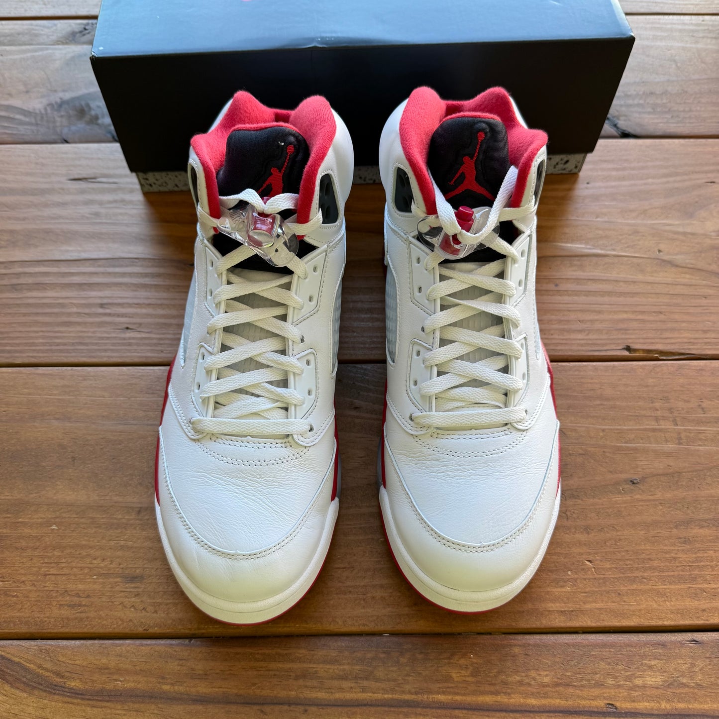 Größe 11.5 - Jordan 5 Retro 'Fire Red' 2025 (Gebraucht)