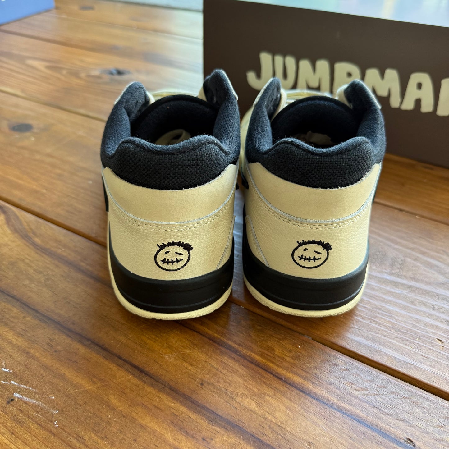 Talla 11.5 - Travis Scott x Jordan Jumpman Jack TR 'Bright Cactus' (Usado)